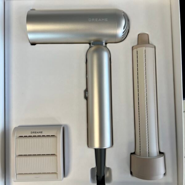 Prekės tipas: Plaukų džiovintuvai Prekės ženklas: Dreame Modelis: Pocket High-Speed Spalva: Titanium gold Galia: 1300 W Greičių skaičius: 2 Šaltas oras: Taip Apsauga nuo perkaitimo: Taip Temperatūros nustatymai: 3 Difuzorius: Ne Jonizavimo funkcija: Taip