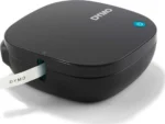 Nešiojamas DYMO® LetraTag® 200 Bluetooth etikečių spausdintuvas leidžia spausdinti įvairių tipų ir spalvų etiketes tiesiai iš savo išmaniojo telefono ar planšetinio kompiuterio. Lengvai susitvarkykite namus ir biurą naudodami intuityvią LetraTag® Connect mobiliąją programėlę. Automatinio Bluetooth ryšio dėka LetraTag® 200B yra paruoštas naudoti per kelias sekundes ir lengvai telpa į jūsų krepšį. Jis suderinamas su autentiškomis LetraTag® etiketėmis, kurių išorinė kasetė pagaminta iš 100% perdirbtos medžiagos (PIRKTI ATSKIRAI). Idealiai tinka įvairioms etikečių klijavimo reikmėms, įskaitant virtuvės, vonios kambario, vaikų kambario, bendrabučio kambario, namų biuro ir rankdarbių reikmenų organizavimą. Automatinis Bluetooth ryšys – kurkite etiketes per kelias sekundes tiesiai iš savo Apple arba Android išmaniojo telefono Kompaktiškas, lengvas ir maitinamas baterijomis (4 AA baterijos neįtrauktos), todėl jį lengva įsidėti į krepšį ir naudoti keliaujant Skirtas naudoti su originaliomis DYMO® LetraTag® etiketėmis įvairiomis spalvomis ir tipais Lengvai susitvarkykite namus, biurą ar bendrabučio kambarį naudodami pritaikomas etiketes su 5 šrifto dydžiais, 15 rėmelių stilių, daugiau nei 100 simbolių ir galimybes pabraukti, sukurti kelias teksto eilutes arba įterpti datą LetraTag® Connect programėlė supaprastina etikečių kūrimą 42% lengvesnis, palyginti su vidutiniu LetraTag 100T ir 100H svoriu Automatinio išsijungimo funkcija taupo energiją PAKUOTĖJE NĖRA SPAUSDINIMO JUOSTOS.