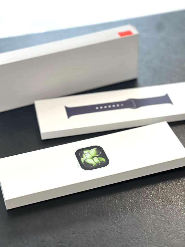 Apple Watch Series 11 46mm, silver, purple fog M/L