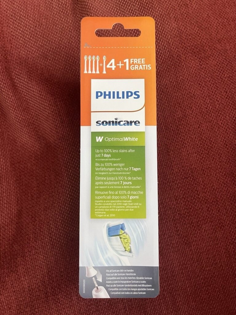 Packaging for Philips Sonicare replacement toothbrush heads, advertising a 4+1 free offer.